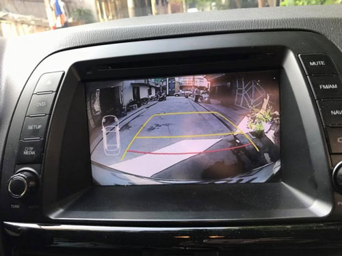 Camera lùi xe trên ô tô