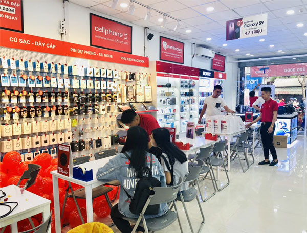 Cửa hàng cellphoneS - Mô hình nhà bán lẻ kết kết hợp giữa Online và Offline