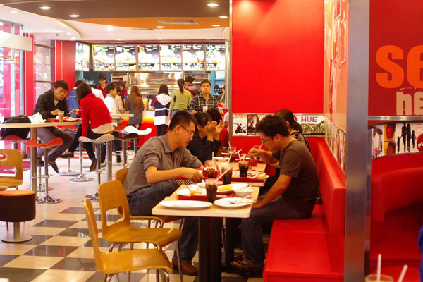 KFC là ví dụ điển hình cho cửa hàng bán lẻ tự phục vụ