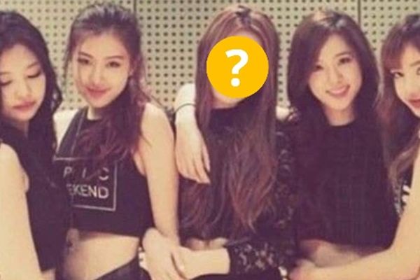 Ảnh thực tập của BLACKPINK và cô gái thứ 5 khiến netizen nể phục vì nhan sắc hoàn hảo