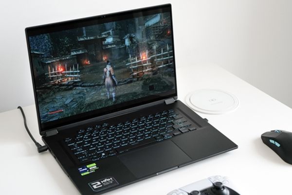 ASUS ROG Flow X16: Laptop gaming màn hình xoay gập, bút cảm ứng, giá 66 triệu