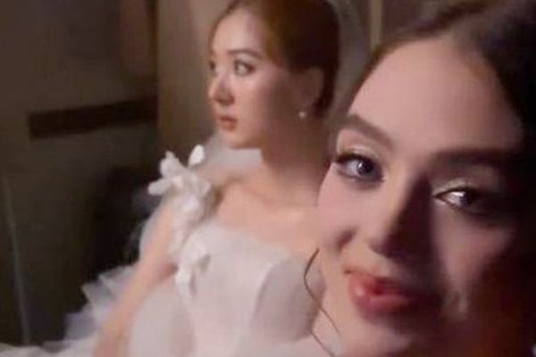 Bà xã thủ môn Bùi Tiến Dũng và vợ sắp cưới Hồ Quang Hiếu khoe nhan sắc đỉnh cao