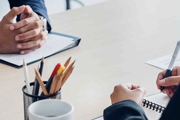 Bị đòi tiền cà phê khi từ chối việc làm, chàng trai Singapore phản đối