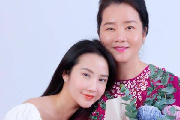 Bí mật quyền lực của mẹ vợ TGĐ Phan Thành về dạy con và chăm sóc thai kỳ