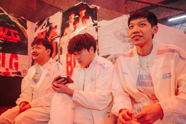 BLG vượt qua Cloud9 tại MSI: Chiến thắng đầu tiên của đội