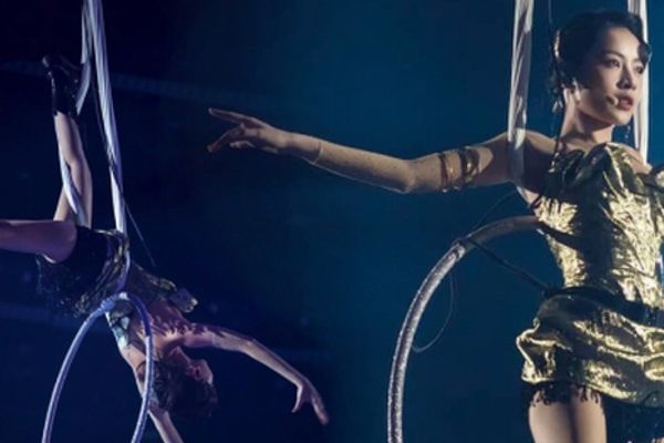 Chi Pu lội ngược dòng, vô địch với màn đu dây, nhào lộn trên không ở show Trung Quốc