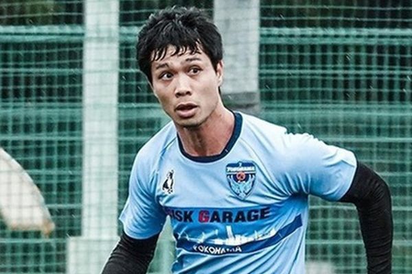 Công Phượng lãng quên ở Nhật Bản, nhắn gửi HLV Troussier