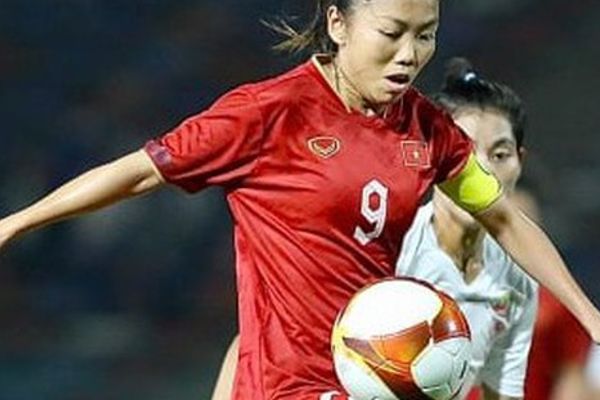 Đội tuyển nữ Việt Nam ghi điểm cho bóng đá nam tại SEA Games 32