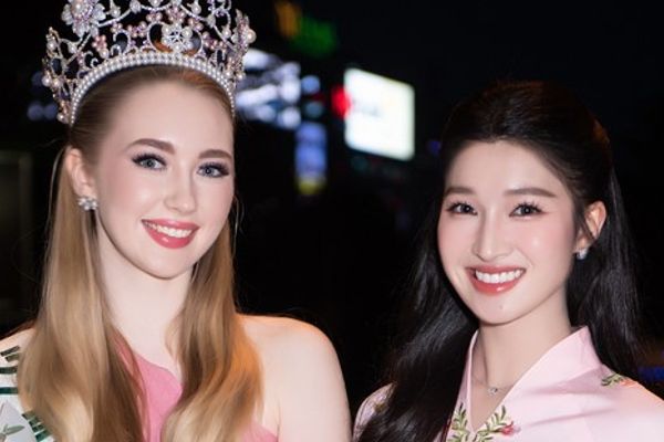 Đương kim Hoa hậu Quốc tế 2022 Jasmin Selberg lộng lẫy với bộ váy hồng pastel khi đến Việt Nam