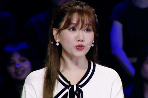 Hari Won thừa nhận nói không lưu loát, nhưng MC vẫn xuất sắc