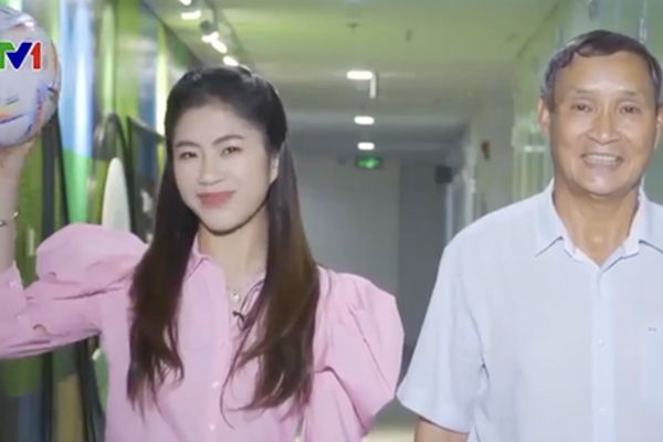 HLV Mai Đức Chung: Cách truyền động lực cho ĐT nữ Việt Nam giành HCV SEA Games và lọt vào VCK World Cup nữ 2023