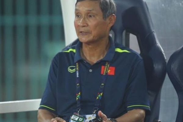 HLV Mai Đức Chung: Đêm dài uống 3 viên thuốc ngủ vì SEA Games 32