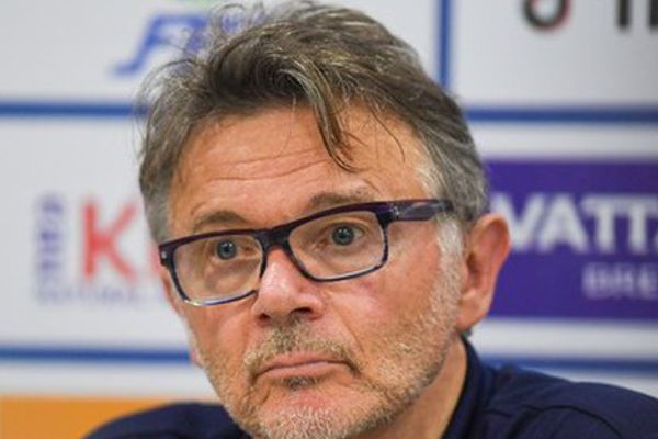 HLV Troussier: Cầu thủ trưởng thành vượt qua SEA Games 32