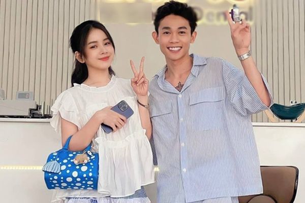Hồng Thanh khoe hình bên DJ Mie, fan tò mò trước động thái mới nhất