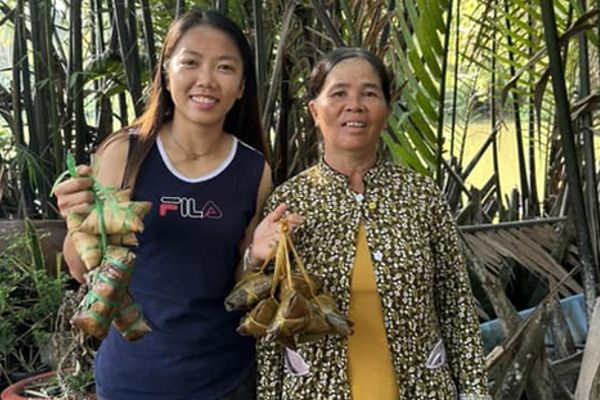 Huỳnh Như và Bích Thùy: Hạnh phúc sau SEA Games 32