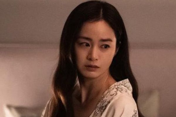 Kim Tae Hee tỏa sáng trong Lies Hidden In My Garden