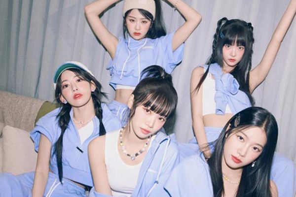 LE SSERAFIM lọt top 10 Billboard 200 của K-Pop với album UNFORGIVEN