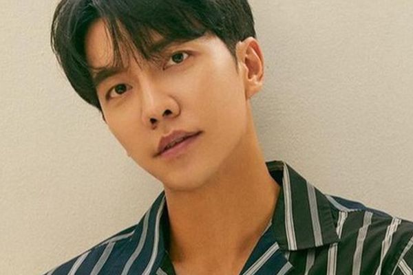 Lee Seung Gi ra mắt album kỉ niệm 20 năm ca hát