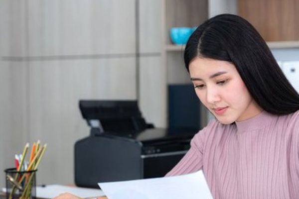 Lương về không đủ sống: Thế hệ Gen Z đối mặt với khó khăn khi tự lập