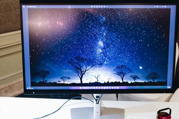 Màn hình Dell UltraSharp U3224KB: Siêu phẩm 6K giá chỉ bằng 1/2 Apple
