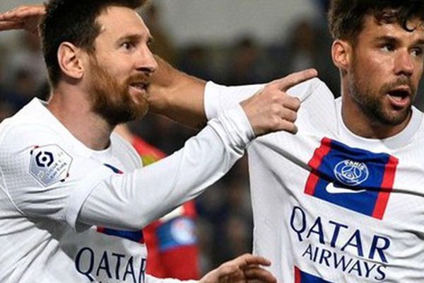 Messi phá kỷ lục Ronaldo, PSG cán mốc vô tiền khoáng hậu