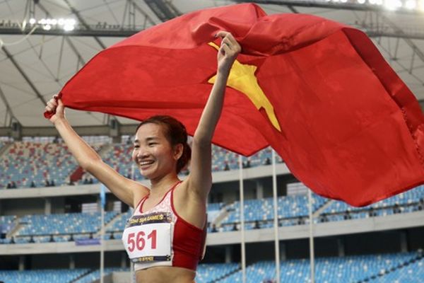 Nguyễn Thị Oanh nhận được những món quà đặc biệt sau SEA Games 32