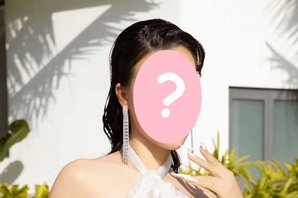 Nữ MC bật khóc khi nghe bố mẹ nói điều này sau ly hôn