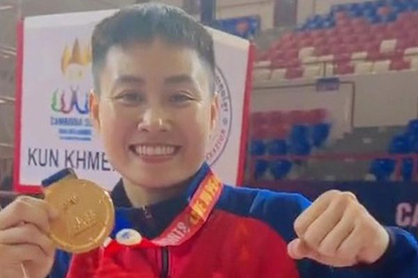 Nữ võ sĩ Muay Thái vô địch SEA Games 32 khiến antifan phải im lặng