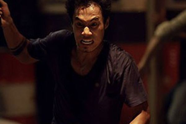 Phim Việt đầu tiên áp dụng nhãn cảnh báo Bạo lực, tình dục, khoả thân