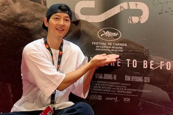 Song Joong Ki rực rỡ tại LHP Cannes 2023