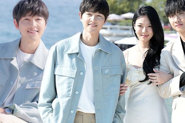 Song Joong Ki và BIBI xuất hiện đầy bất ngờ tại LHP Cannes 2023