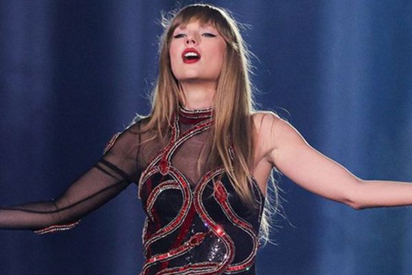 Taylor Swift hạnh phúc như chưa từng có sau chia tay: Sự thật gây sốc!
