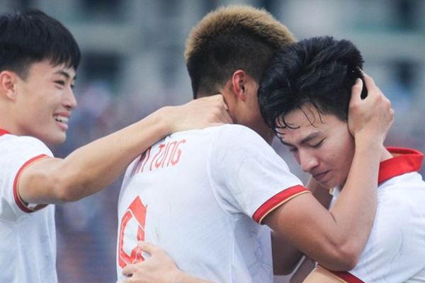 U22 Việt Nam hưởng lợi SEA Games 32 nhờ bàn phản lưới của U22 Indonesia