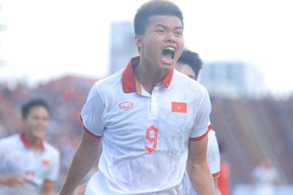 Văn Tùng lập công, U22 Việt Nam cầm hòa U22 Indonesia tại bán kết SEA Games 32