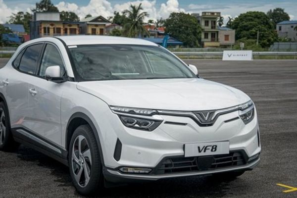 VinFast bán hơn 37k xe trong tháng 4, tăng trưởng 300%