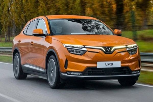 VinFast mở rộng thị trường xe điện Đông Nam Á và ra mắt 4 mẫu xe tay lái nghịch đầu