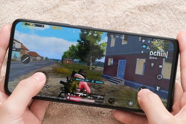 Xiaomi tung smartphone dị Redmi Note 12 Pro 4G: Giá 7,19 triệu, chip Snapdragon đầu 7, Android 11 đến 2023